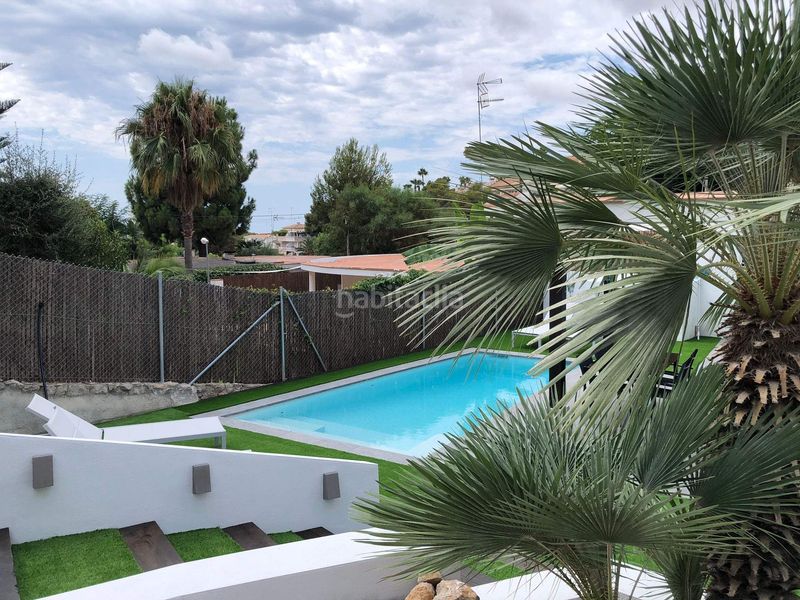 Foto b30dff56-196e-49af-af13-bc8dc283facb. Lloguer casa amb piscina a Vallpineda-Santa Bàrbara Sitges