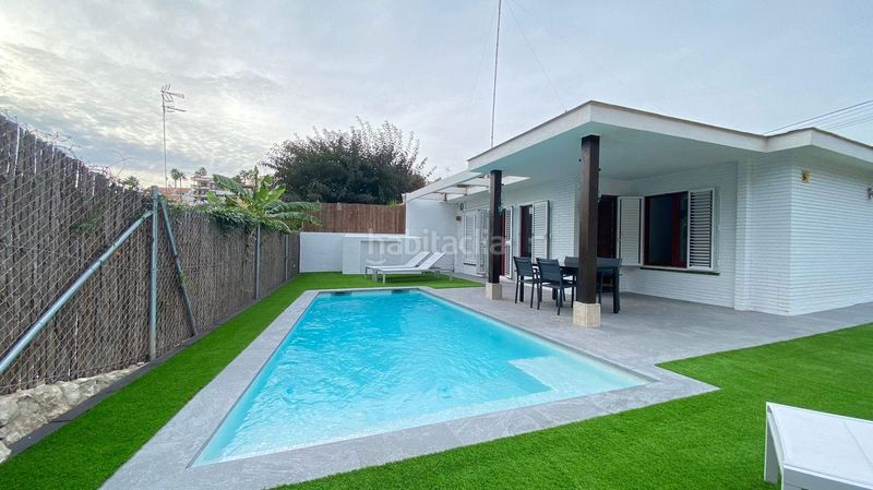 Foto bcc8900d-7602-499d-a1c3-b96f1bcecbdd. Lloguer casa amb piscina a Vallpineda-Santa Bàrbara Sitges