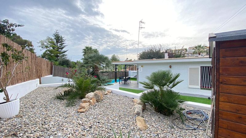 Foto 19e69085-425f-4a7c-9b68-9ded2f34cf52. Rent house with parking pool in Vallpineda-Santa Bàrbara Sitges