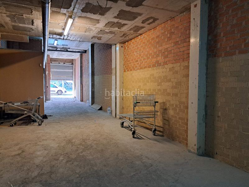 Foto f213b90f-eab3-4aef-b9d8-0d1213ac6e3e. Geschäftsraum in carretera de l hospitalet 402 in Hospitalet de Llobregat (L´)