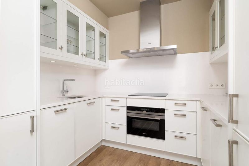 Foto 8106bda1-f530-49f7-bb5c-3bd8fe12ff33. Rent flat with heating pool in Sant Gervasi - Galvany Barcelona