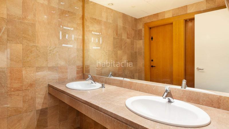 Foto 05eaed14-96d8-4bdd-9a18-c6a5a8241bc2. Lloguer local comercial a La Nova Esquerra de l´Eixample Barcelona