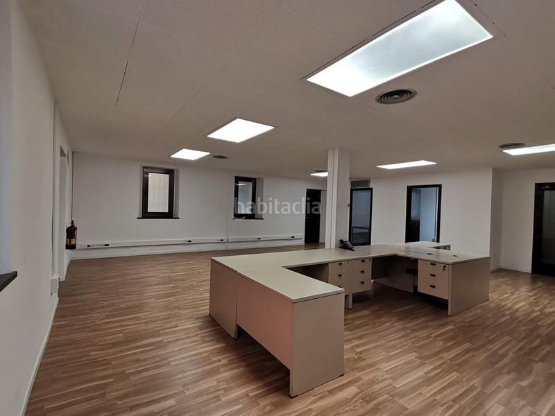 Foto 75463ffb-c880-4a53-b6d6-dae6ab9f4733. Rent office space in Centre Cornellà de Llobregat