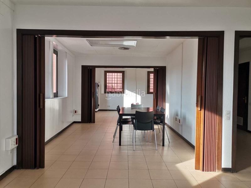 Foto c553a101-3869-496a-8cfa-aa72dace25a6. Rent office space in Centre Cornellà de Llobregat