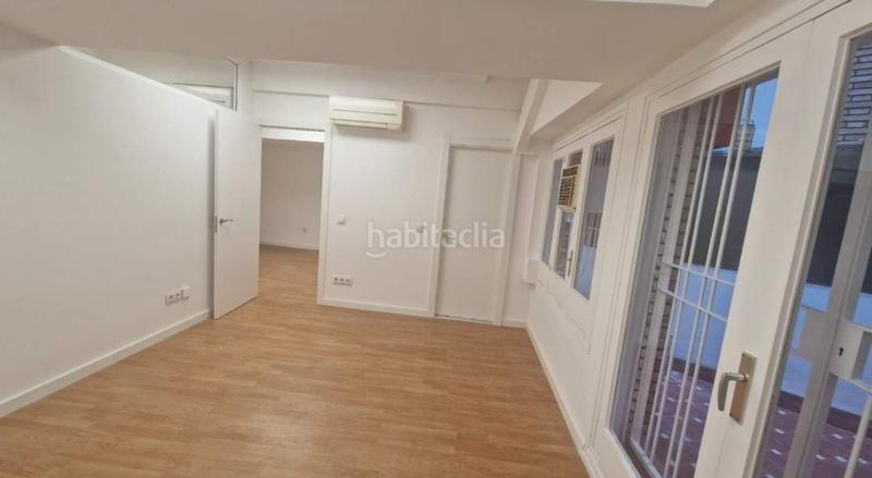 Foto 1f0b5044-f2f3-46be-8be2-c43156be0235. Oficina a Putget - Farró Barcelona