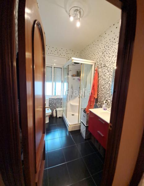 Foto b887bafd-a9eb-46c5-b73d-c701a3068ca5. Casa amb calefacció piscina a Cervelló