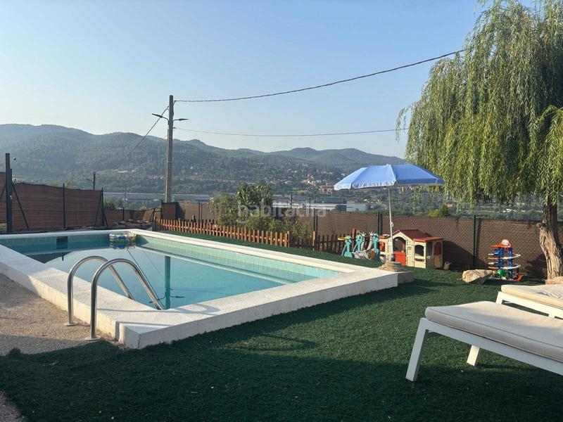 Foto eb900811-4bd0-45c4-8e73-2fe3cb5f2329. Casa a Gelida