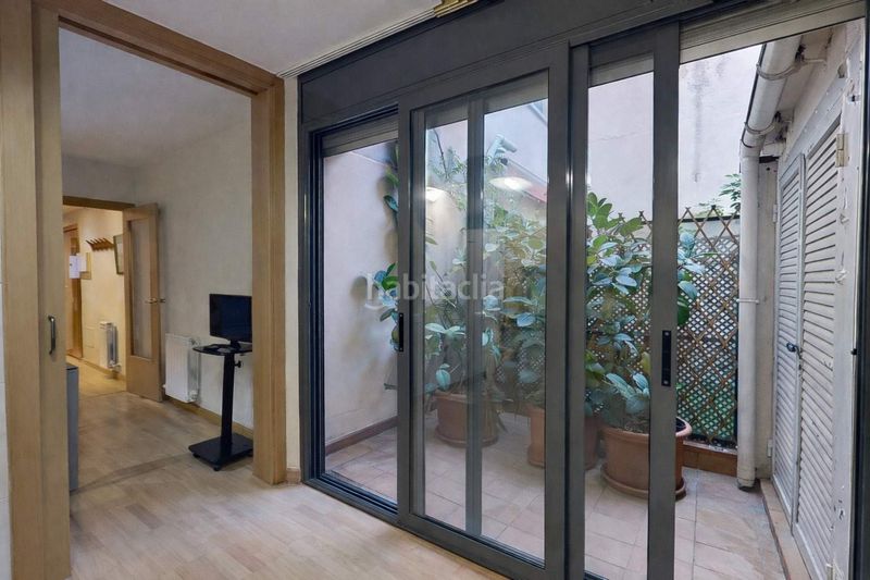 Foto ab54e877-edf5-4c72-b7b3-5226e6574c33. Duplex con riscaldamento in Sants Barcelona