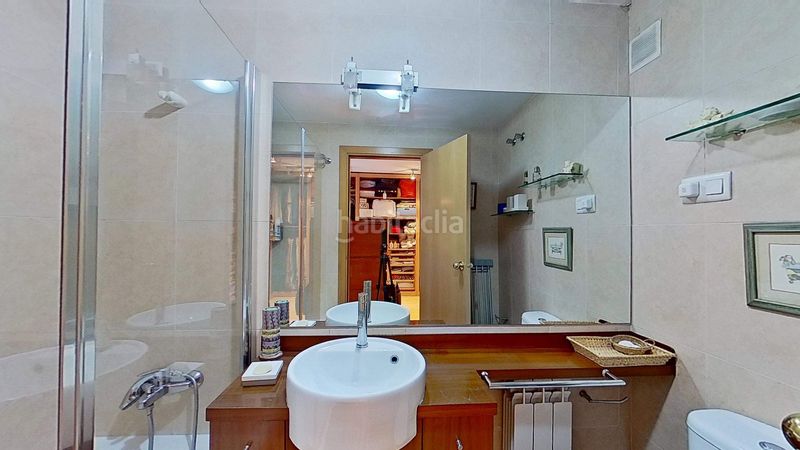 Foto b626039e-a065-4306-8156-fd2fb4bf274a. Duplex con riscaldamento in Sants Barcelona