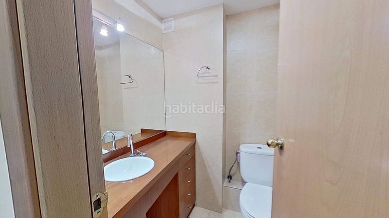 Foto becc194d-0e3f-41c8-a7a7-2f350d8a7fd9. Duplex con riscaldamento in Sants Barcelona