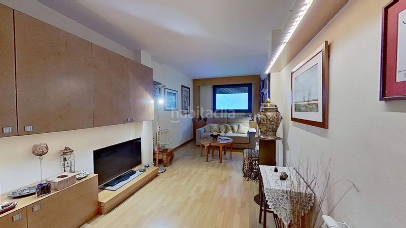 Foto f147a8dc-bb09-4734-8929-a00a651b8c73. Duplex con riscaldamento in Sants Barcelona