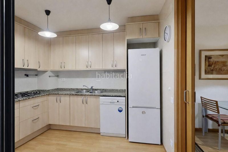 Foto f2ef97ab-c588-4bbb-9ec3-d5d088863545. Duplex con riscaldamento in Sants Barcelona
