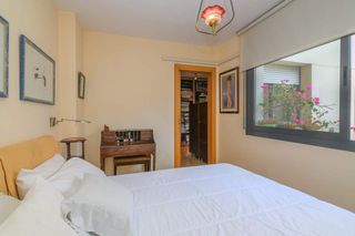 Dúplex  Carrer de melcior de palau. Dúplex con patio y suite con vestidor en sants.  finca moderna 2