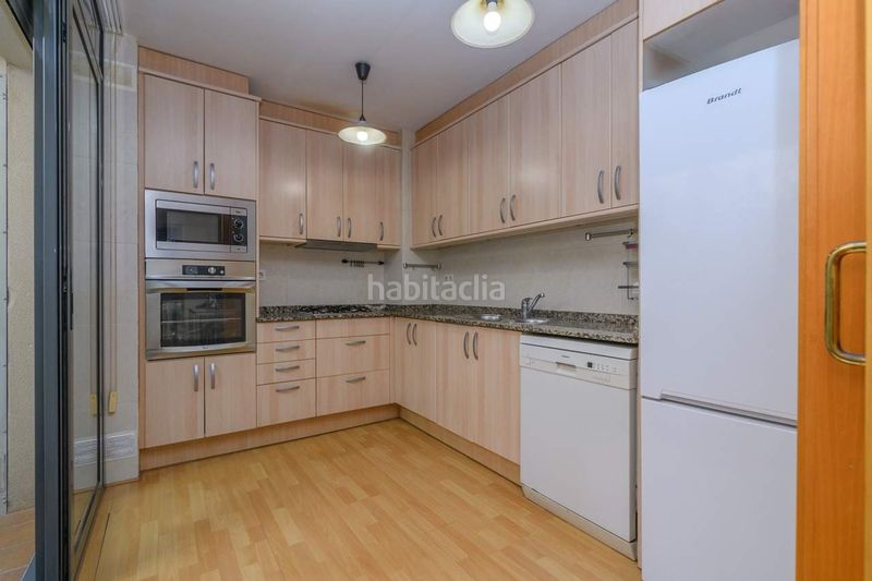 Foto 39072f77-f01d-40d0-be23-2c3f997825e5. Duplex con riscaldamento in Sants Barcelona