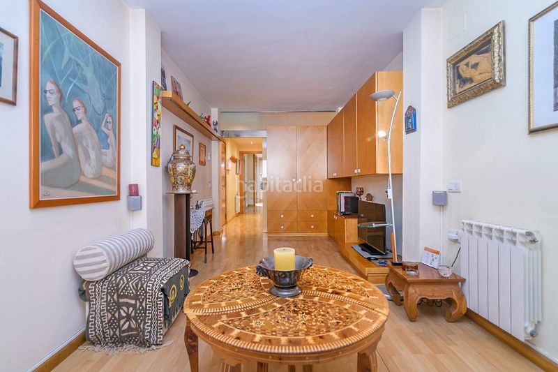 Foto a6c8cca8-3f5e-415c-ada8-bbd270a38812. Duplex con riscaldamento in Sants Barcelona