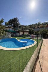 Casa a Cabrera d�Anoia. Casa independiente, apartamentos y gran parcela