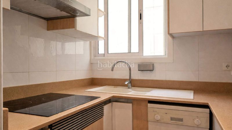 Foto 9cc8d01f-f5e2-4c8a-a1b1-a5cecc9e48f1. Àtic amb aparcament a El Parc i la Llacuna del Poblenou Barcelona