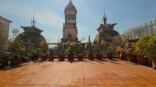 Àtic  Carrer de roger de flor. Ático con terraza con vistas de mar y montaña, con parking