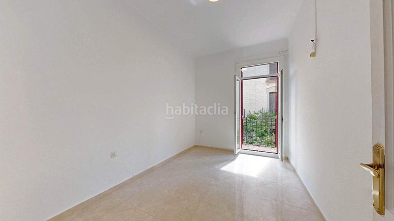 Foto a07f66a1-c088-4d5e-8e19-895c256cd564. Pis amb calefacció a El Poble Sec - Parc de Montjuïc Barcelona