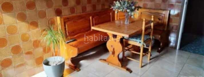 Foto e20ce357-2e29-4c72-8177-e0603f817ef5. Casa amb aparcament a Pallejà