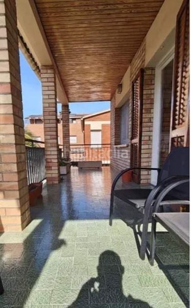 Foto f024ca3f-be9b-4d4c-831f-fccacd923b15. Casa amb aparcament a Pallejà