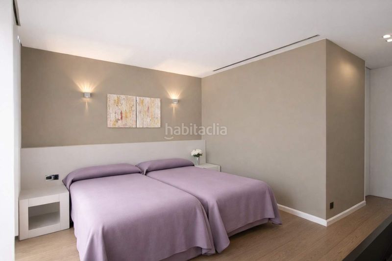 Foto f6855a90-480a-4b93-9c71-75abd992f589. Casa amb calefacció aparcament piscina a Ciutat Diagonal Esplugues de Llobregat
