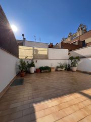 Maison  Avenida cubelles. Oportunidad. impresionante casa unifamiliar en el centro de vila