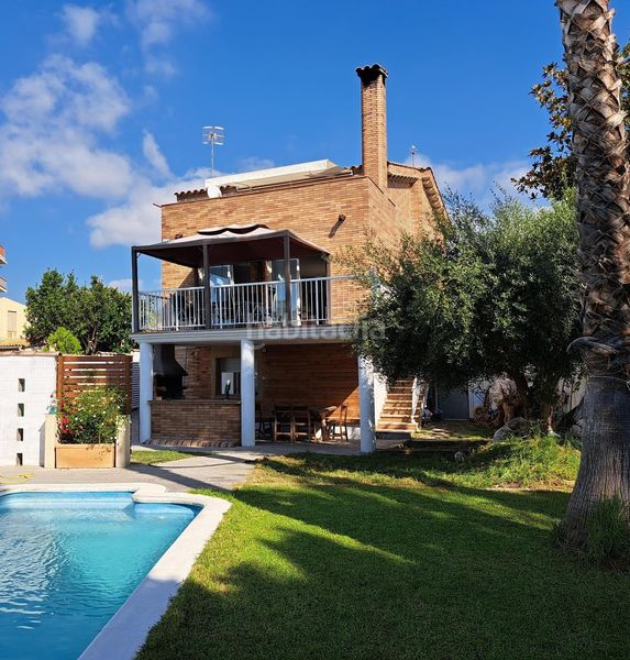 Foto da7d3daf-0199-48fe-a685-002fdd87a089. Casa amb aparcament piscina a Roda de Barà