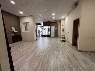 Geschäftsraum  Carrer carrer fossar vell. Local en venta en la zona centro de vilanova