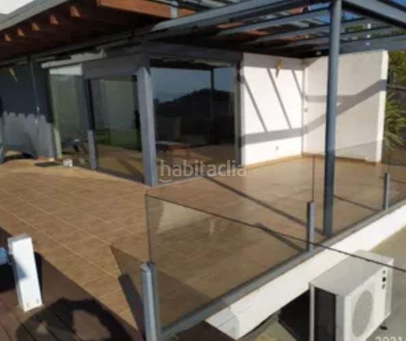 Foto 14cd0951-0f81-4f6f-892d-ce338036951b. Casa amb aparcament piscina a Corbera de Llobregat