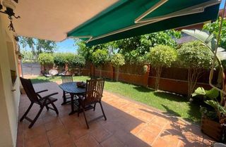 Appartement  Carrer del joncar. Planta baja en la zona del prat de vilanova