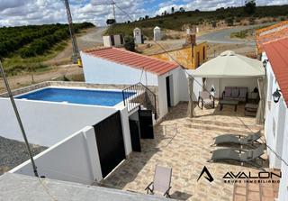 Mas  Lugar la isabel. Casa rural 4 habitaciones en el almendro