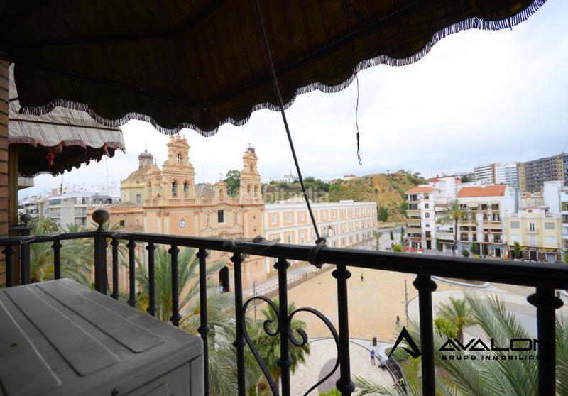 Foto eedaf562-7057-4975-a478-86ea5ada61ba. Pis amb aparcament a Centro Huelva