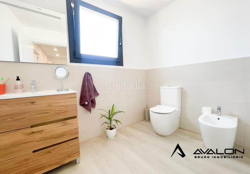 Foto b43c6b3f-5e7f-4159-bf7a-b3ee08bc1f93. Casa amb aparcament a Dehesa - Monacilla Aljaraque