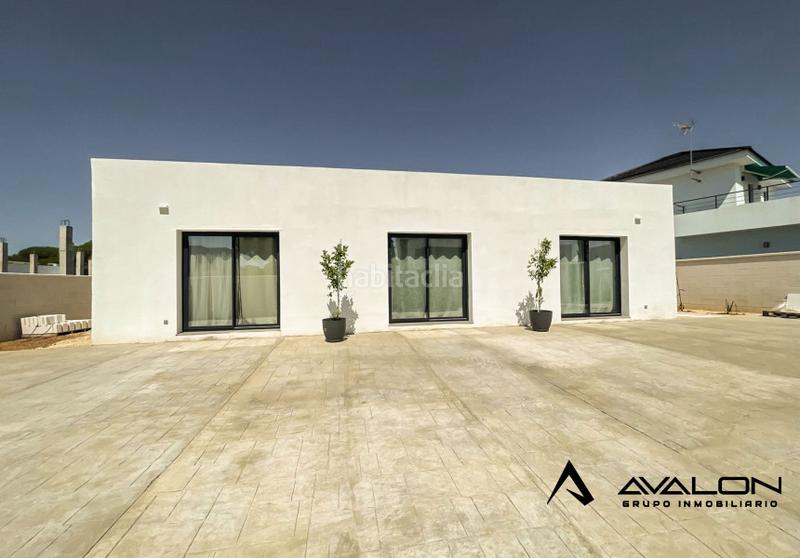 Foto bcdab8f8-32af-47c6-b2cd-209940831818. Casa amb aparcament a Dehesa - Monacilla Aljaraque