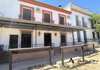 Rez-de-chaussée à El Rocío. Casa en venta en el rocio( hulva)
