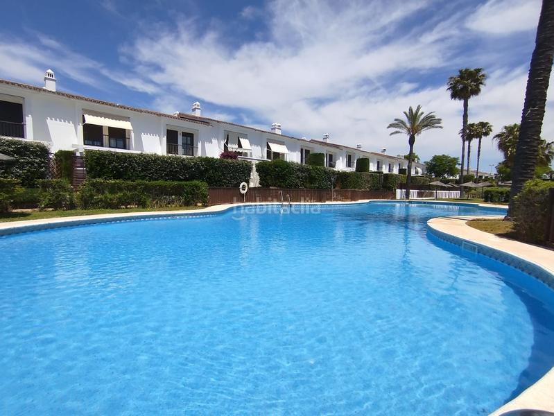 Foto 209aa4aa-5738-41cb-bad9-bd6290a64f69. Chalet with pool in El Rompido