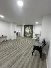 Local Comercial en Calle Legión Española