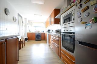 Pis  Avenida cayetano feu. Amplio piso seminuevo en ayamonte pueblo con piscina y parking