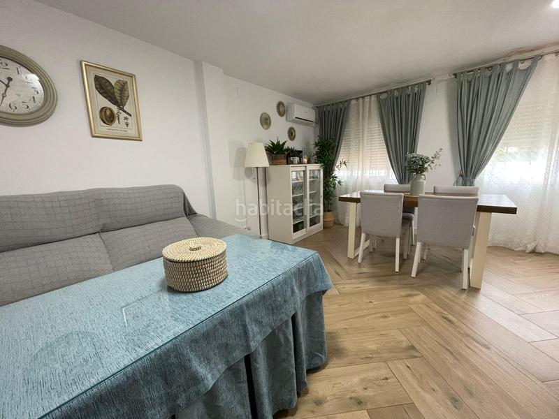 Foto 2ecb8bf2-c23a-4324-ae0b-14656db32593. Casa adossada amb aparcament a Villanueva del Ariscal