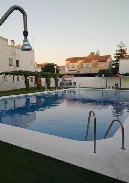 Foto 715a0f58-2925-4189-931a-413386ceee83. Casa adossada amb aparcament a Villanueva del Ariscal