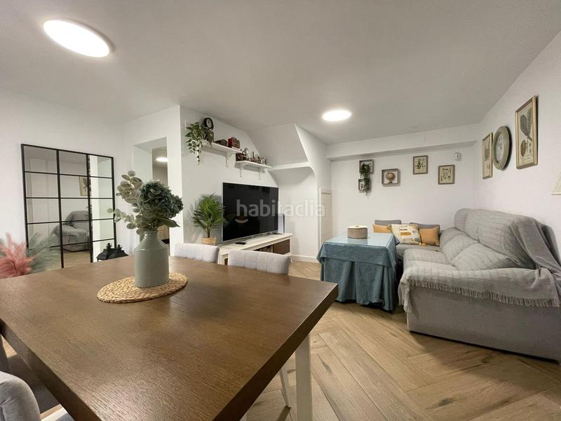 Foto f2d1f69f-4359-49ec-9e76-d35d9eaacb30. Casa adossada amb aparcament a Villanueva del Ariscal