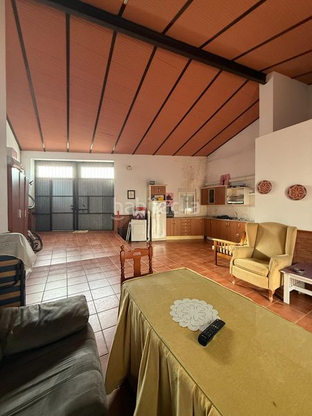 Foto 5b5d6bcf-bf8d-4239-9711-a0714aa979a6. Casa amb aparcament a Puebla de Guzmán