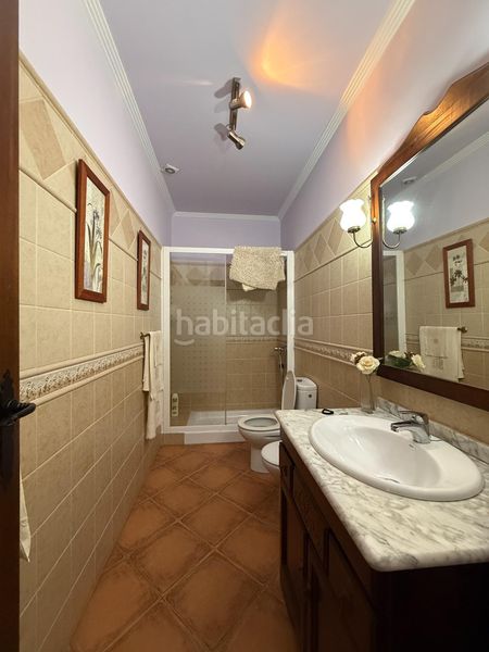 Foto a8795cb9-4d33-4dc8-bfb7-10269dea0ae5. Casa amb aparcament a Puebla de Guzmán