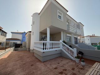 Doppelhaus in Ayamonte ciudad. Chalet pareado en venta ayamonte