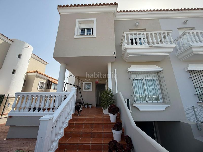 Foto 3b11ac29-a198-4593-aec5-5c97e64bd79f. Casa aparellada amb aparcament a Ayamonte ciudad Ayamonte