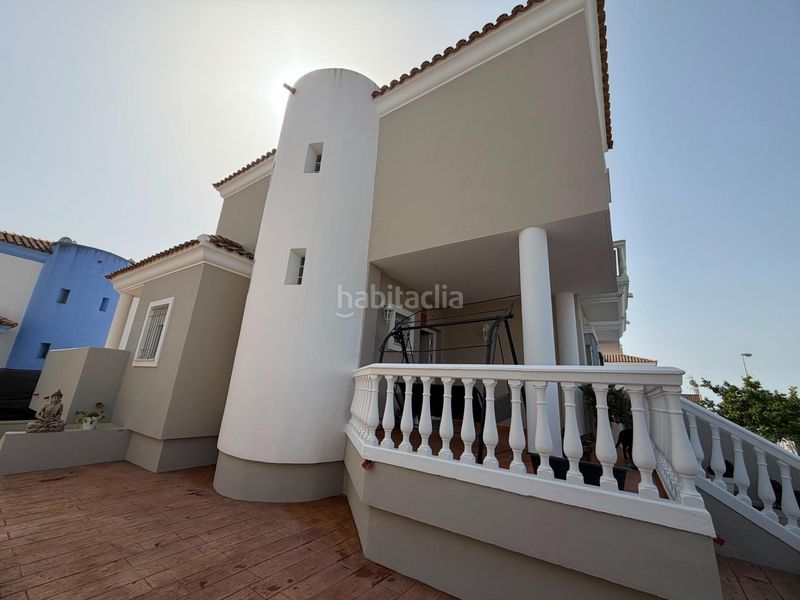 Foto 51d3c385-7c63-42ee-9d88-e28d3d08bc16. Casa aparellada amb aparcament a Ayamonte ciudad Ayamonte
