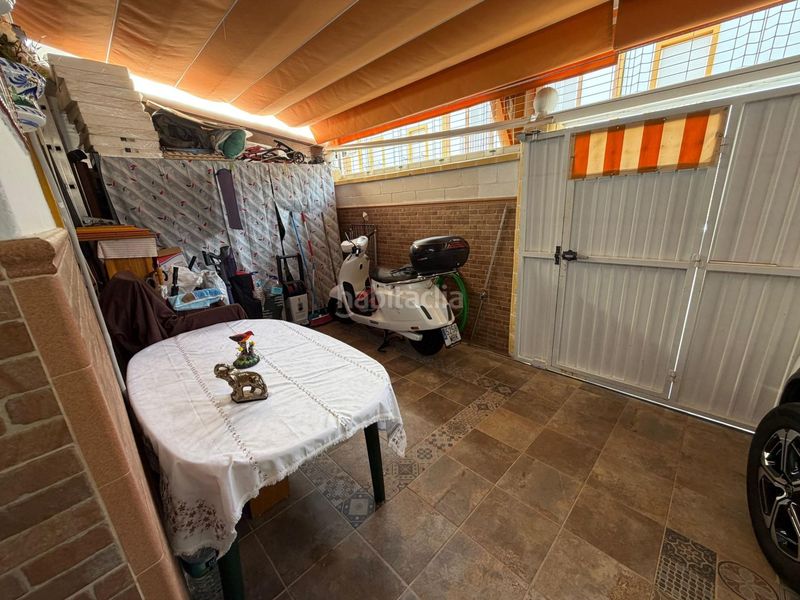 Foto a749d943-dcb1-4f9b-8dab-f16fdd053bc4. Casa adossada a Núcleo Urbano Aljaraque