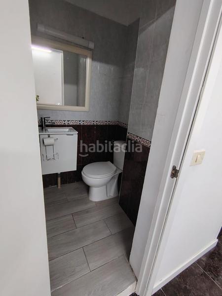 Foto 429b3542-c6af-4cbe-99ca-a03abf507ca7. Local comercial  a pie de calle con sotano en Arona