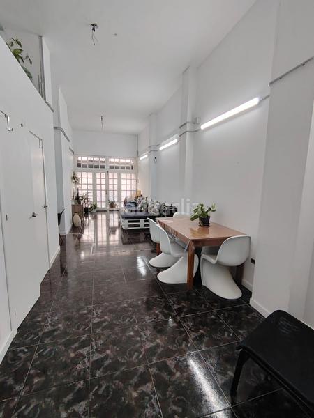 Foto 8942bd17-df9f-4cbb-96ad-09a83572f58c. Local comercial  a pie de calle con sotano en Arona